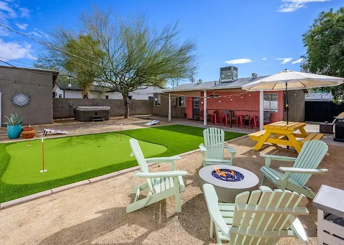 Oasis With Hot-tub And Putting * Phoenix