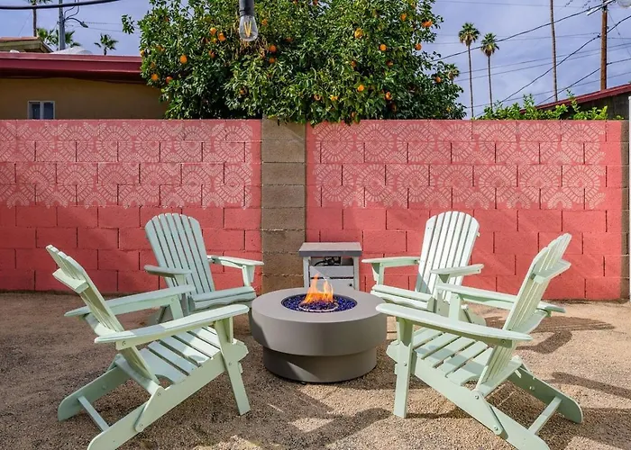 Oasis With Hot-tub And Putting *