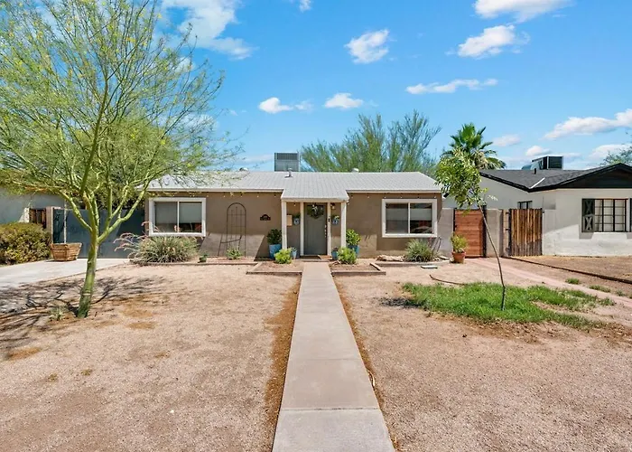 Holiday home Oasis With Hot-tub And Putting