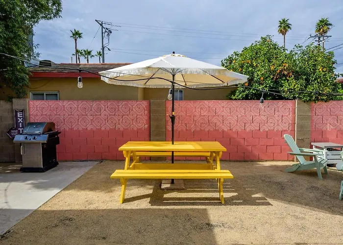 Oasis With Hot-tub And Putting Phoenix